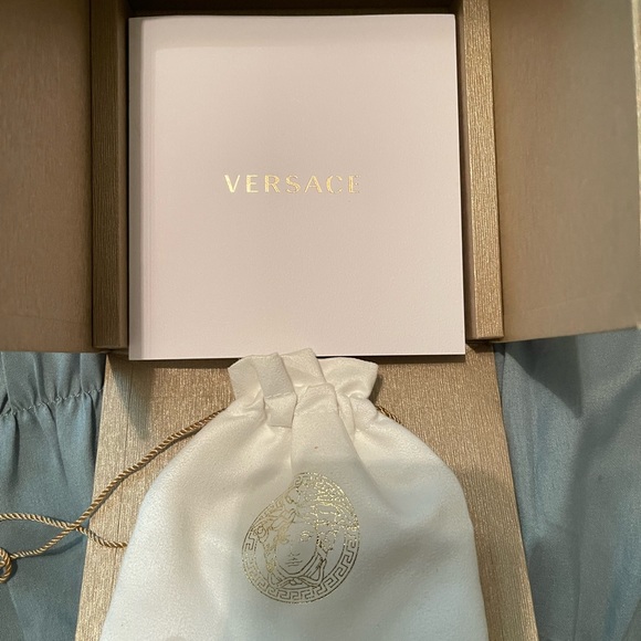 Versace Pink Leather Band Women’s Watch - Picture 6 of 11